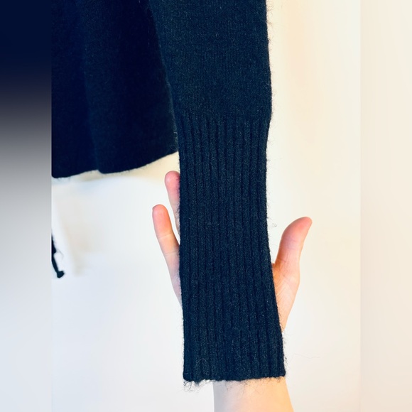 Wilfred Free Aritzia Black Wool Alpaca Wrap Ballet Sweater Small - Picture 4 of 9